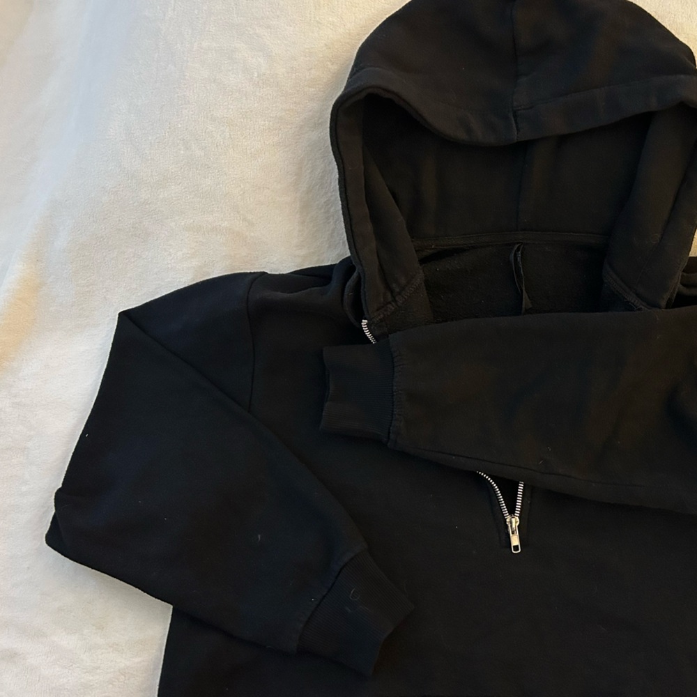 Black Cropped Raw Hem Zip Hoodie — Streetwear Grunge